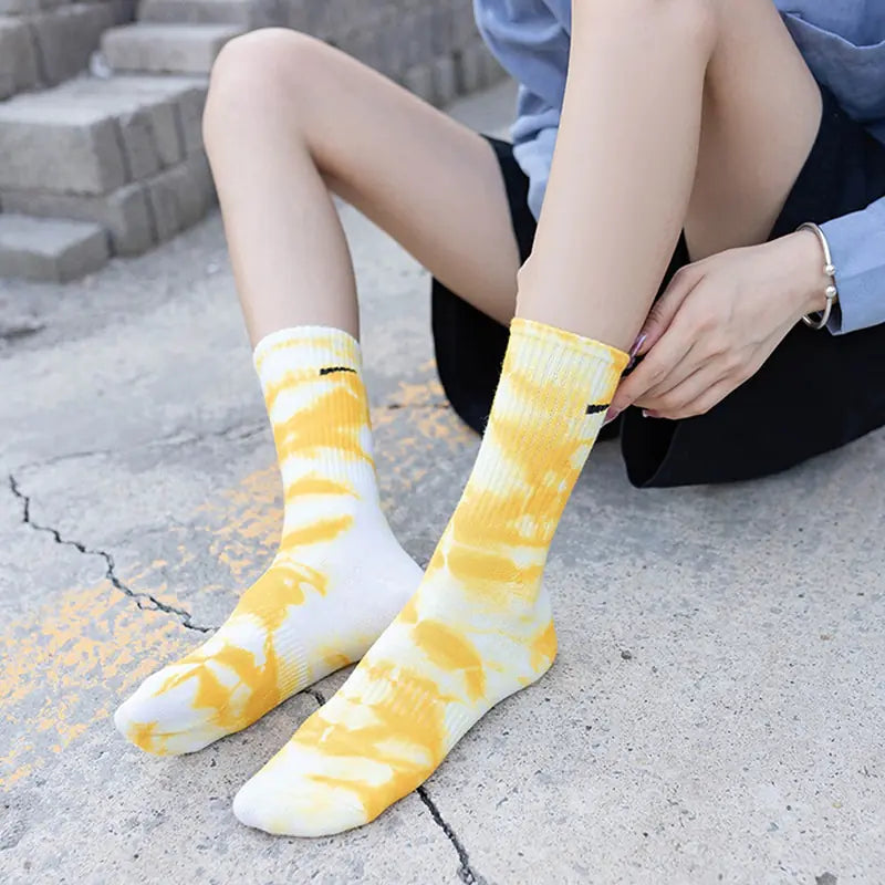 Tie-Dye Middle Tube Socks